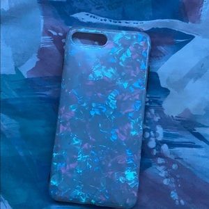 Selling a phone case for 7+ or 8+.